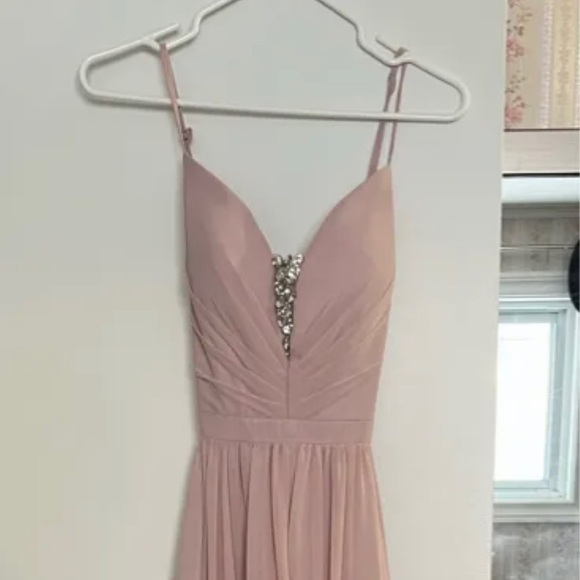 Rose gown - Picture 5 of 5